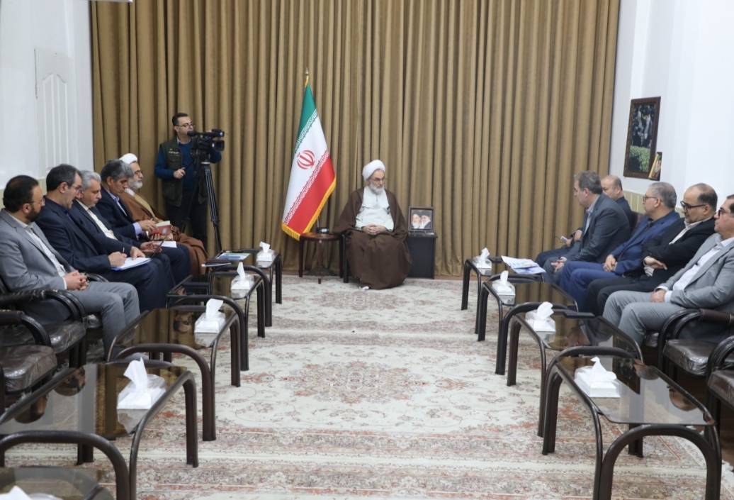 نشست مدیرکل هواشناسی و مسئولان آب و کشاورزی گیلان با نماینده ولی فقیه؛ تأکید بر اصلاح الگوی مصرف آب و مدیریت هوشمند